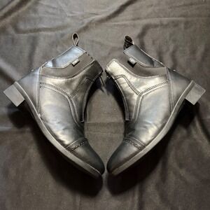 Saxon Syntovia Womens Black Cap Toe Dress Boots Sz 8 Front Zip Biker Gently Used